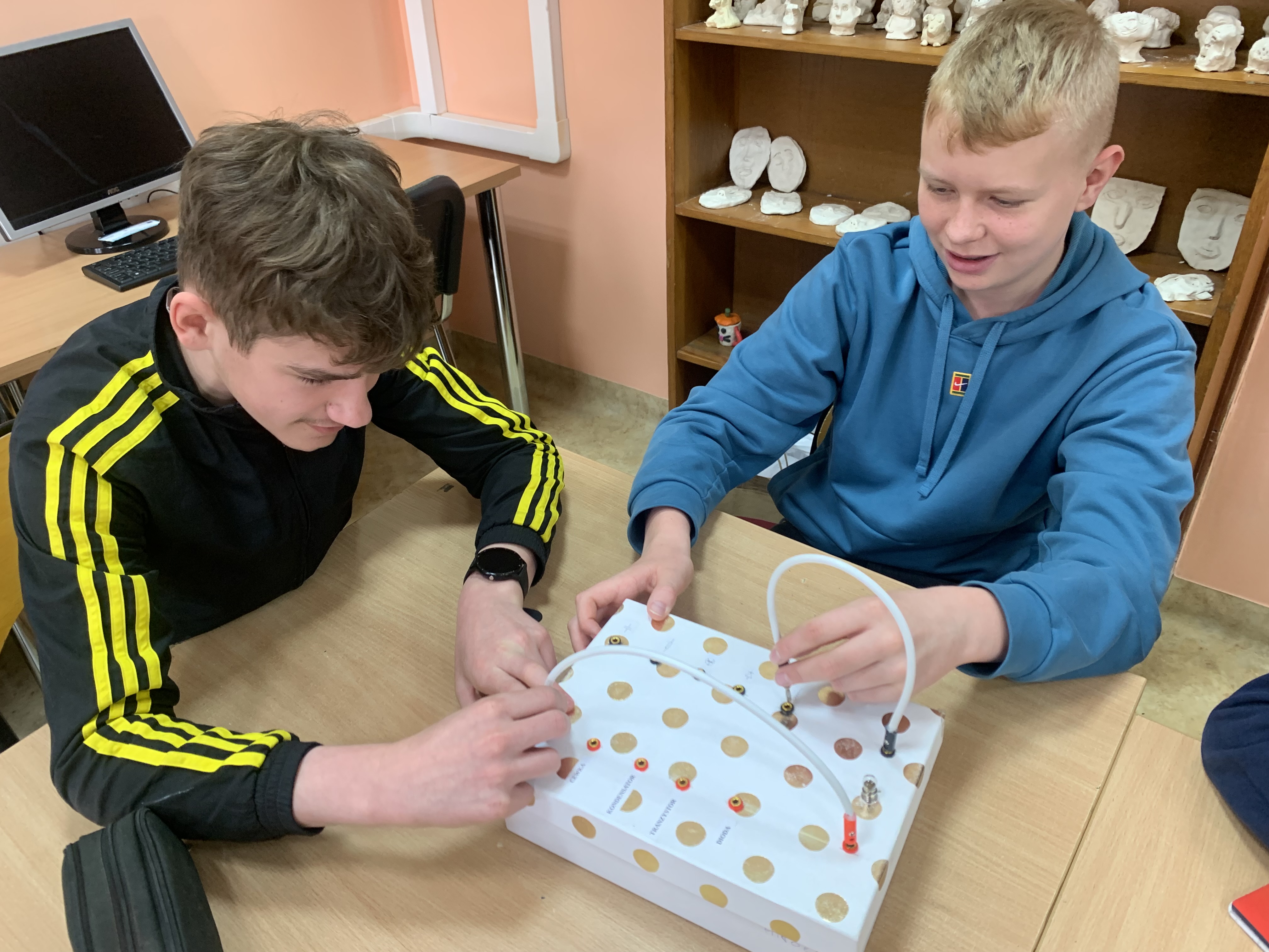 Lekcja techniki z wykorzystaniem sprzętu z Laboratoriów Przyszłości
