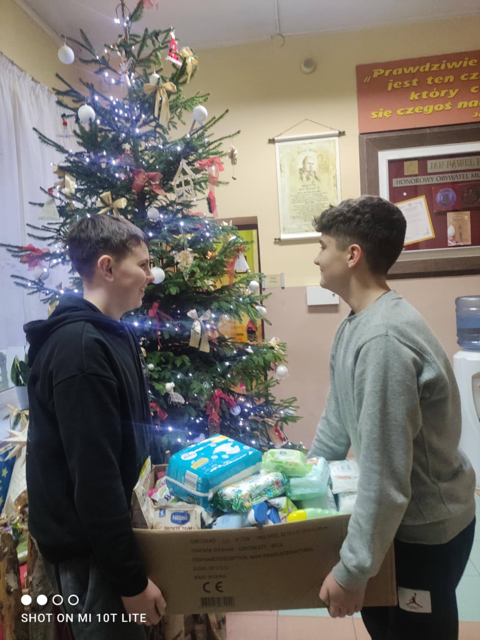 Dary przekazane potrzebującym dzieciom